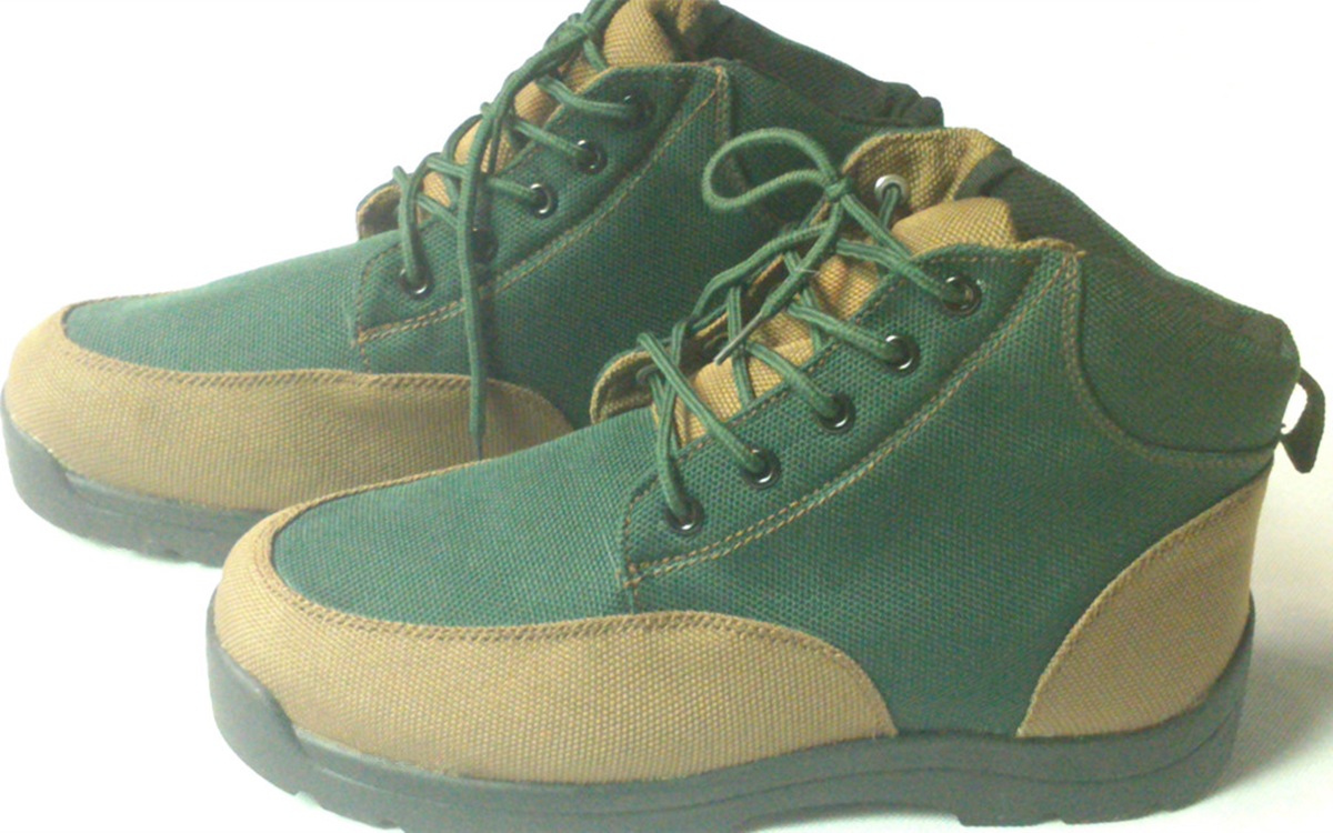 新式05棉鞋冬季休闲作训鞋军绿05棉鞋户外防寒棉鞋防水雪地靴