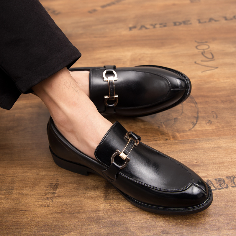 速卖通休闲皮鞋男尖头时尚乐福鞋男一脚蹬百搭男士尖头小皮鞋韩版