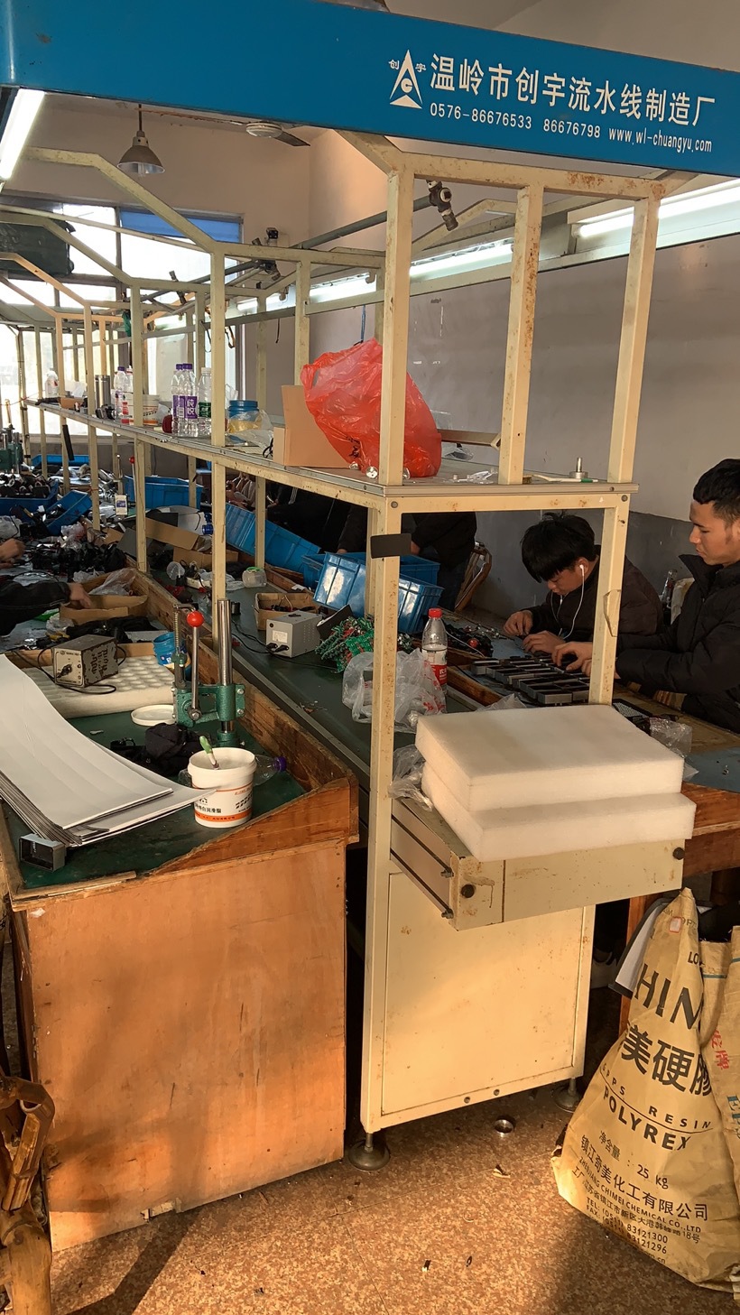 迷你强光手电筒灯珠便携多功能户外usb充电防水手电亚马逊批代发