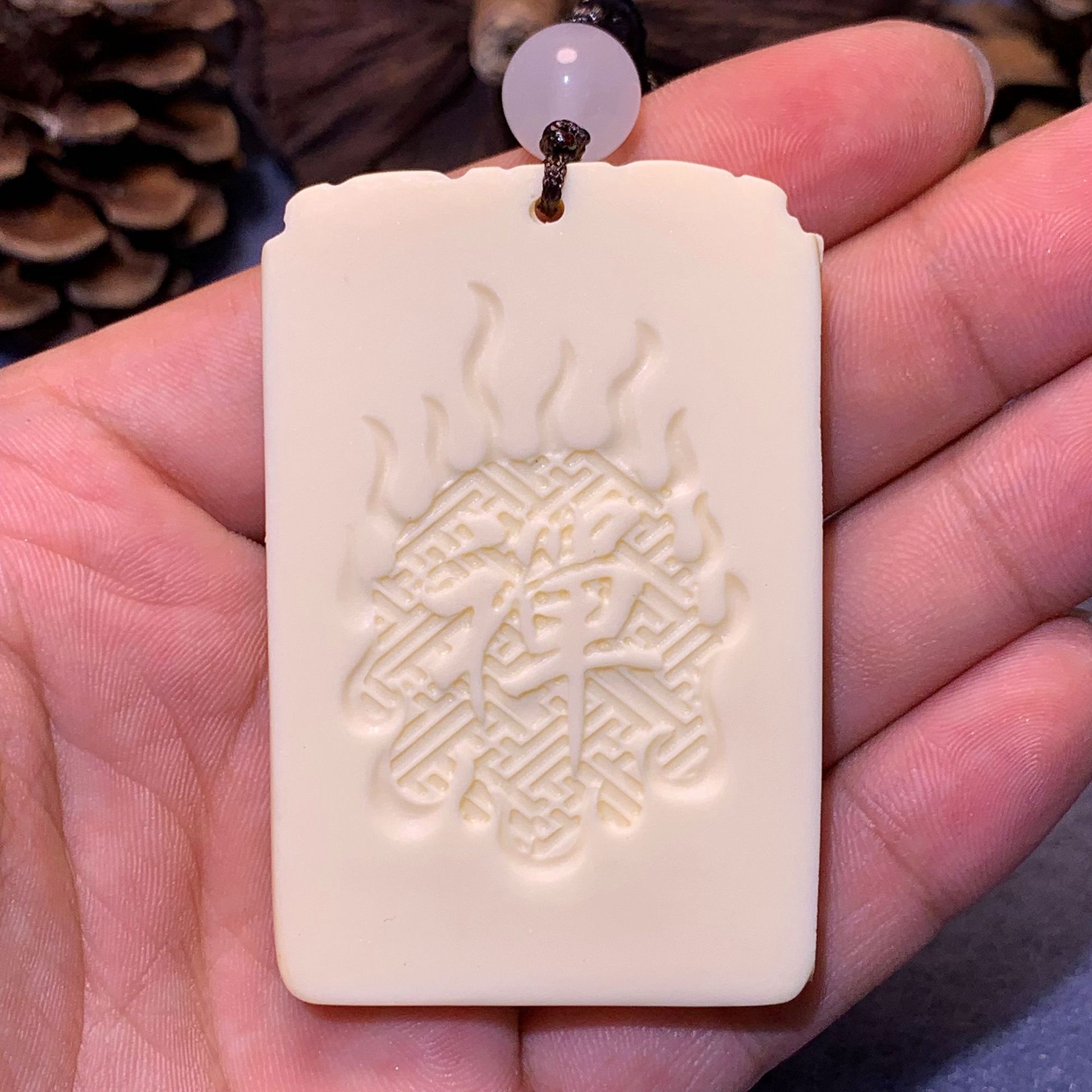 专供地摊货源 象牙果461吊牌 雕刻千手观音挂件 创意车挂吊坠饰品