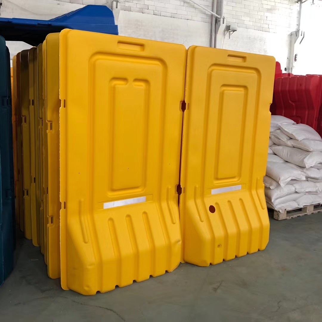 赣州水马 三孔注水水马塑料防撞桶施工围挡 防撞护栏防撞桶