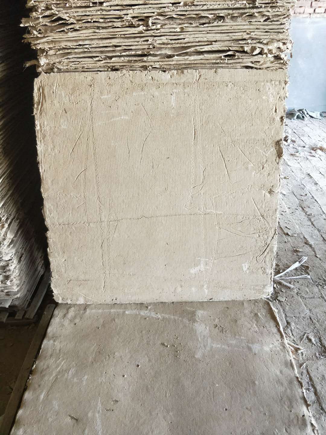 耐高温手工石棉板铝厂夹层隔热板电炉保温板黄色和泥封堵灰板10mm