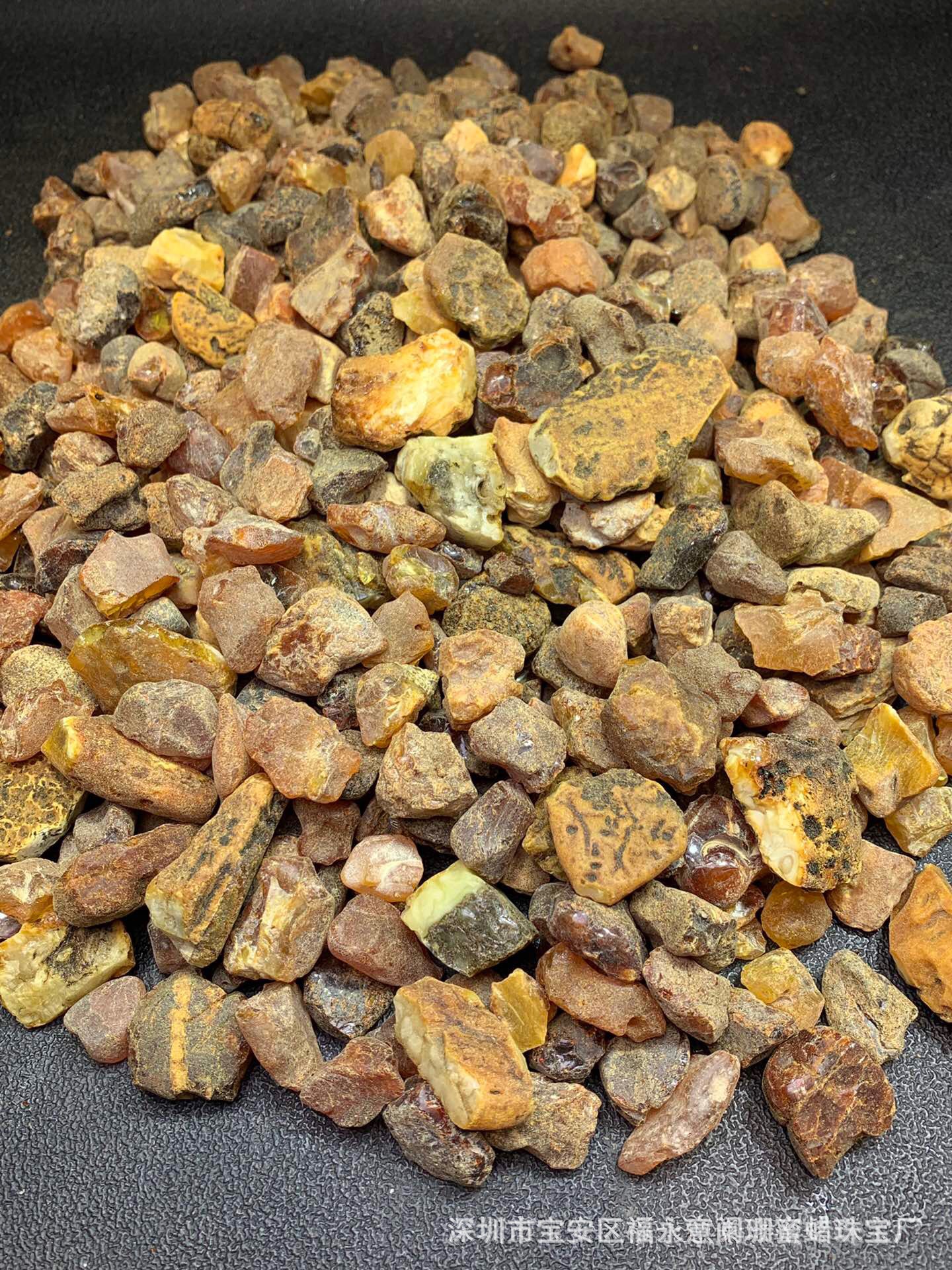 天然琥珀蜜蜡 原石料 原汁原味 轻搓松香 回去diy 深圳工厂优惠