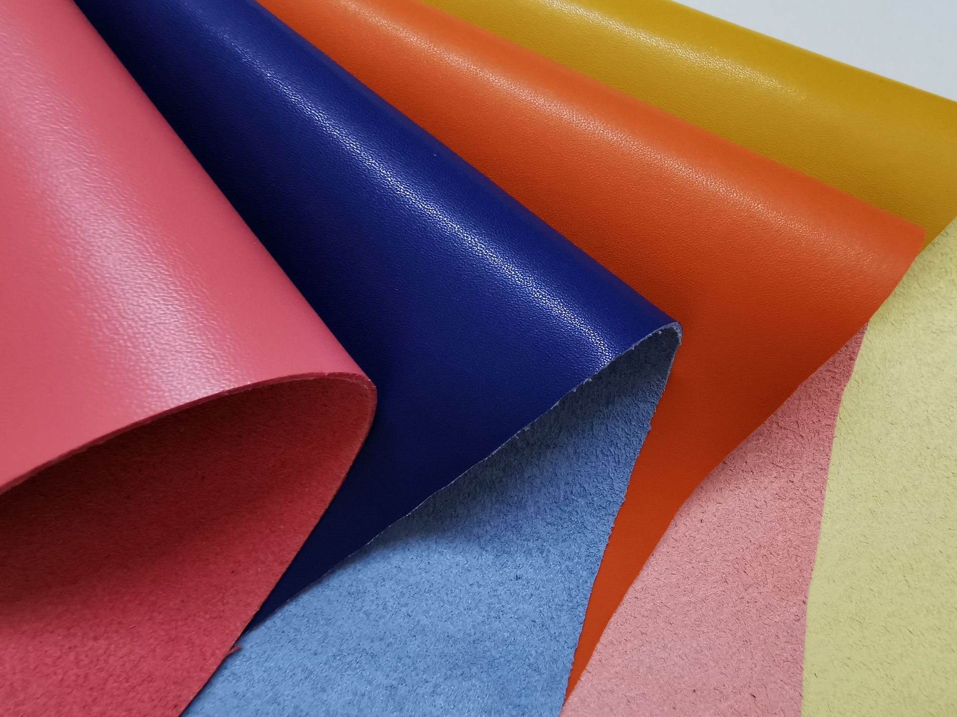 4mm贴面可回收超纤再生超纤皮含60%真皮成分可循环利用