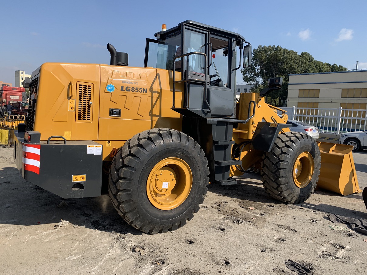 出售龙工lg855n装载机 九成新库存车