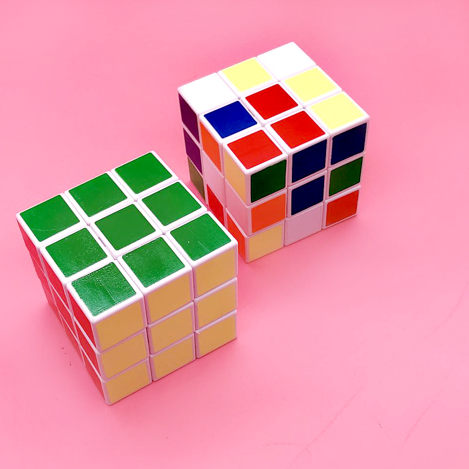 速滑儿童益智玩具三阶魔方学校小学生专用解压玩具地摊货源