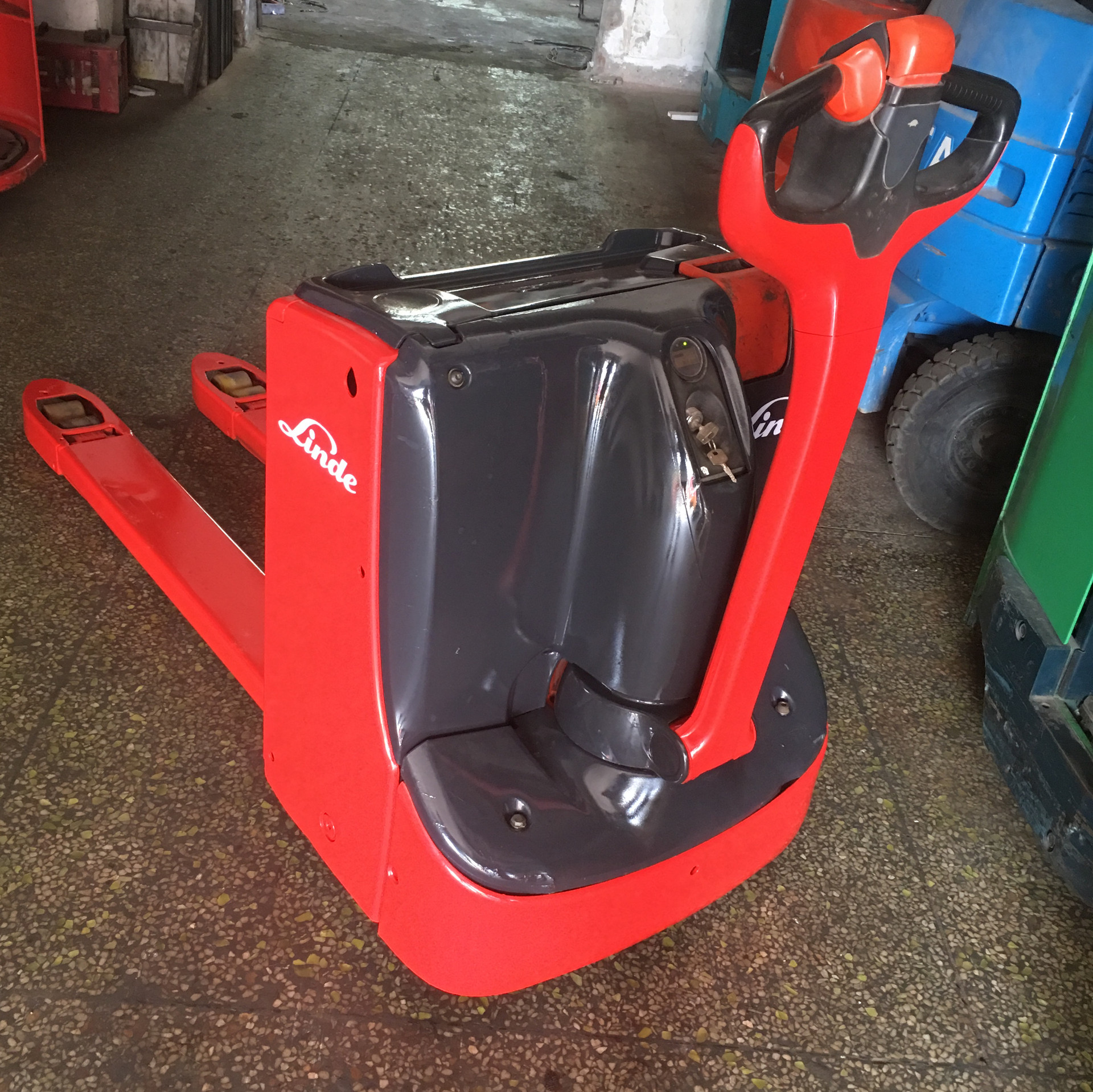 2吨林德液压叉车 二手t20林德电动托盘搬运叉车 搬运重货好帮好