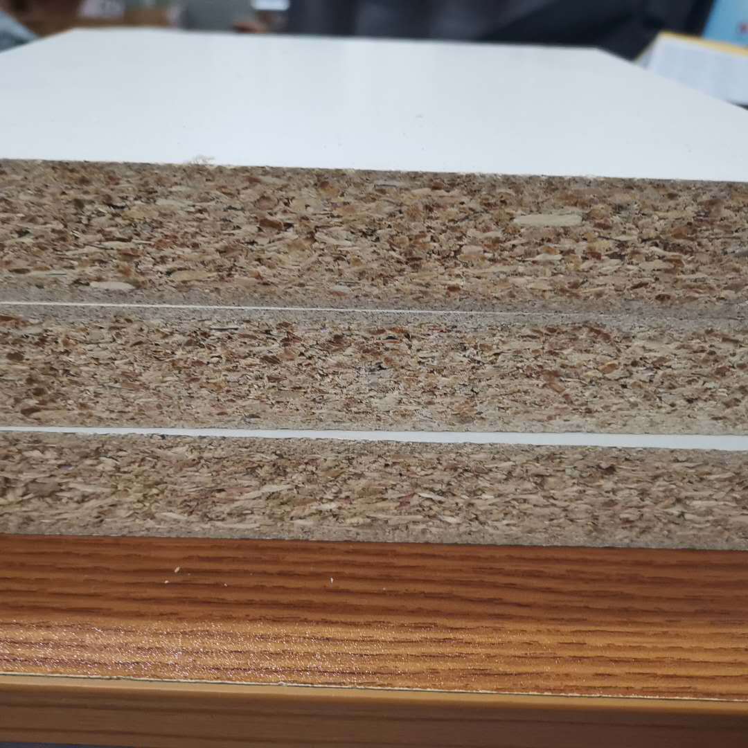 厂家直销颗粒板 板材多色实木刨花板可贴三聚氰胺面 适用家具16mm