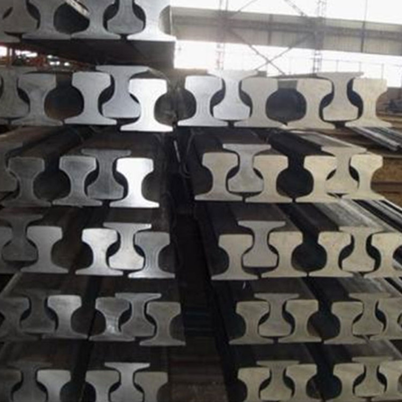 批发钢轨 热轧轻重型铁路轨道钢38kg/m 建筑钢材起重机用钢轨qu70
