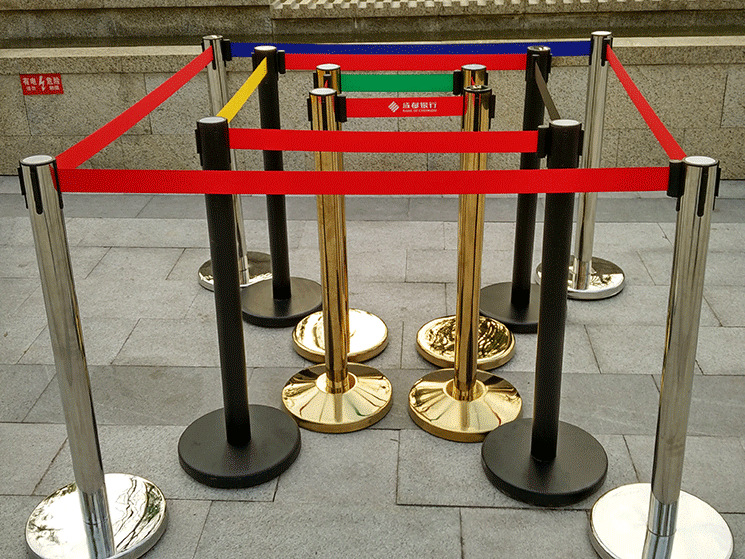 不锈钢栏杆排队1米线隔离警示柱 定制各型号规格印刷logo移动栏杆