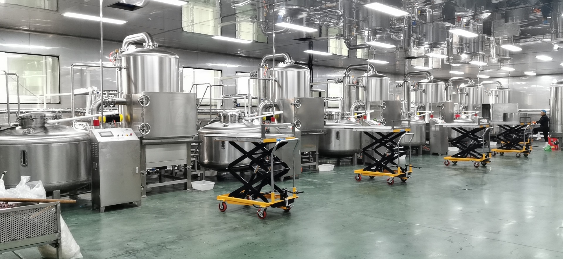 山东联兴秀珍菇真空油炸机杏鲍菇低温脱水牛肉干低温油炸机