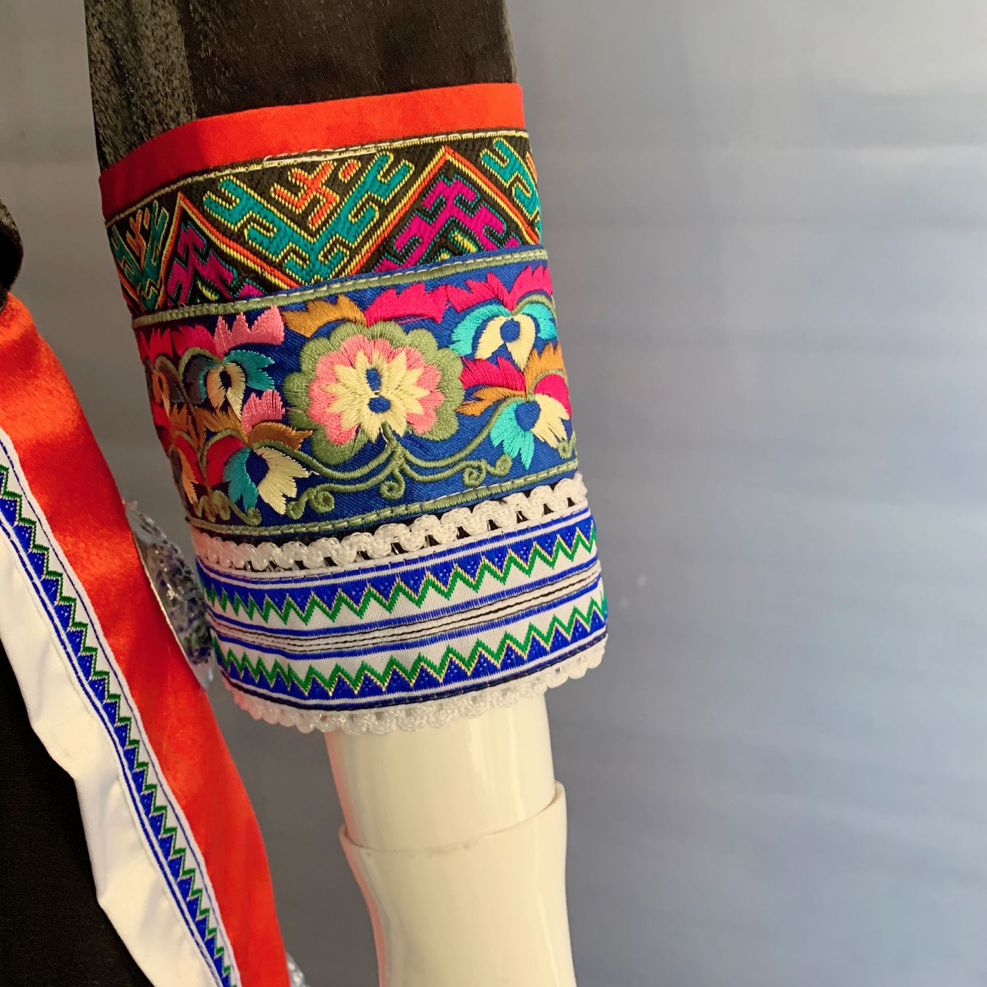 新款畲族舞蹈服装头饰 少数民族舞台头饰 成人女款演出服配饰帽子