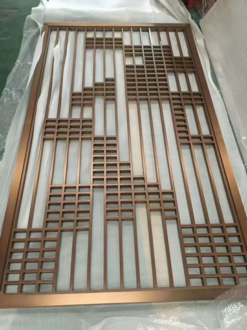 铝合金窗花 香槟金氧化拉丝铝窗花 方管焊接铝花格 圆形铝窗花