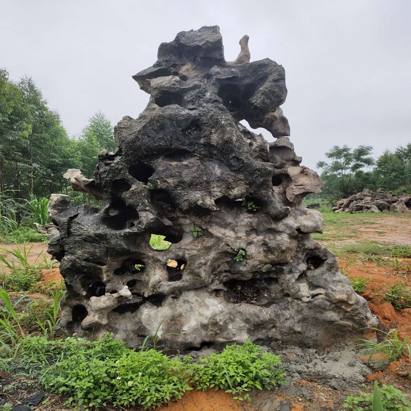 山峰草坪造景石黑色太湖石假山观赏奇石公园绿化带石头摆放一发货
