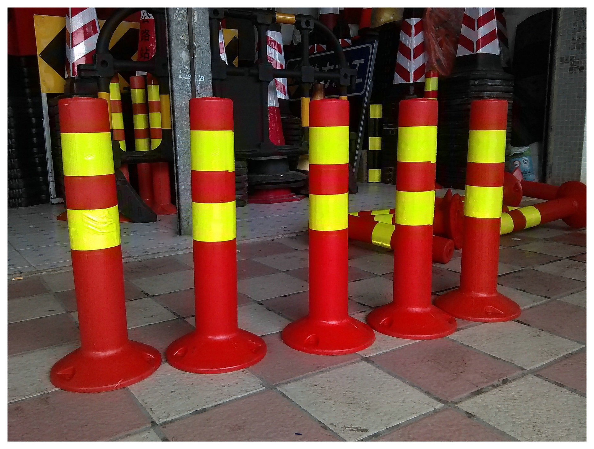 恒一特反光价反弹柱 柔性道口标反弹性警示柱路障 厂家供应