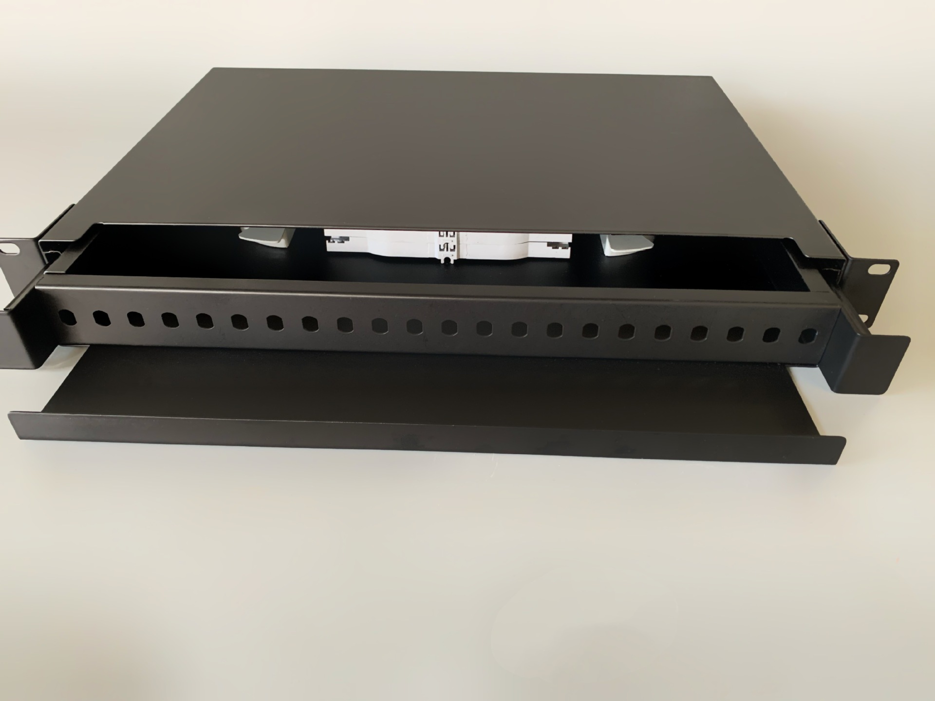 光纤终端盒 12芯光纤终端盒 1u抽拉式终端盒24芯终端盒光缆终端盒