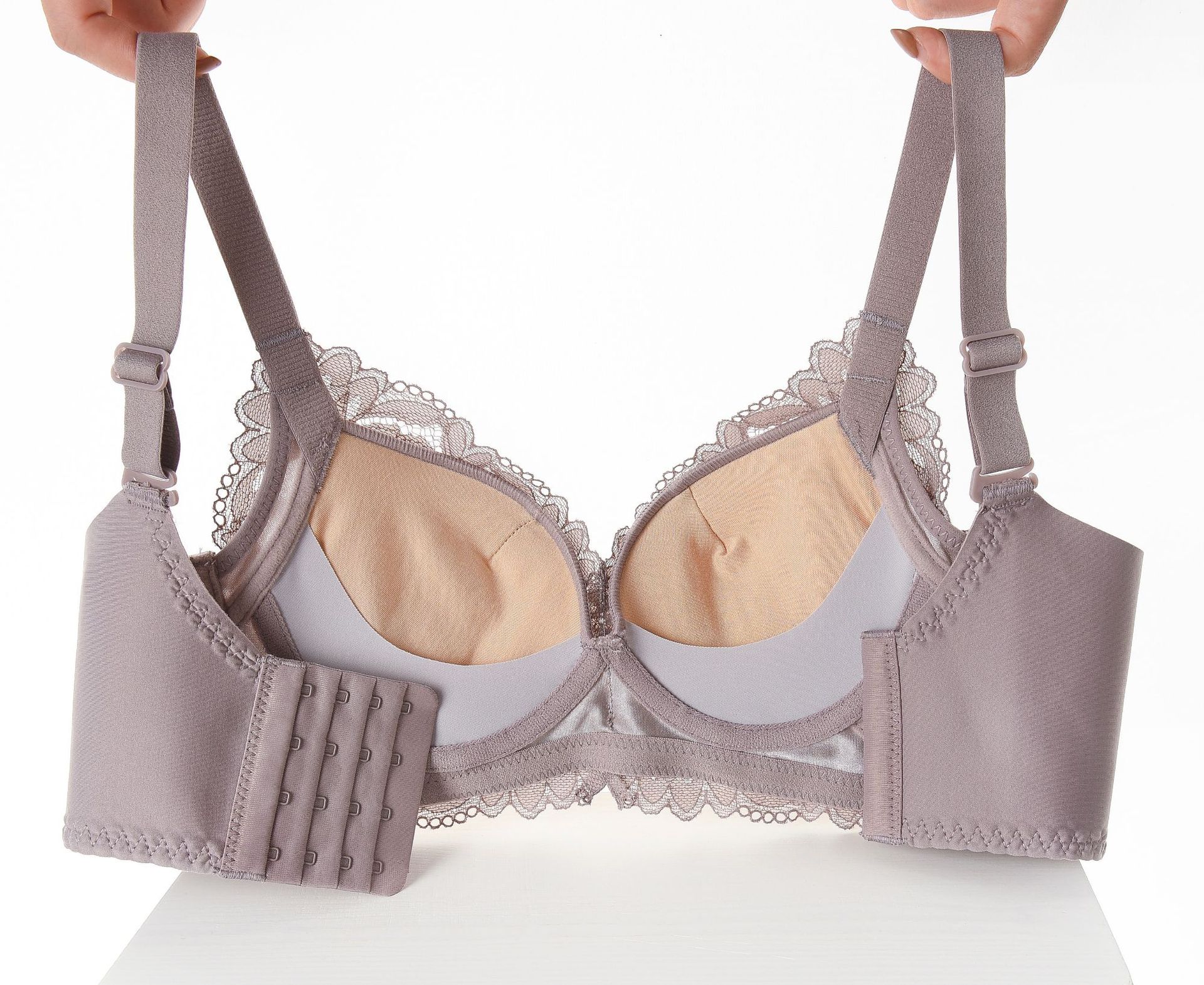 新款大红性感蕾丝内衣女无痕无钢圈聚拢透气大码文胸收副乳小胸罩