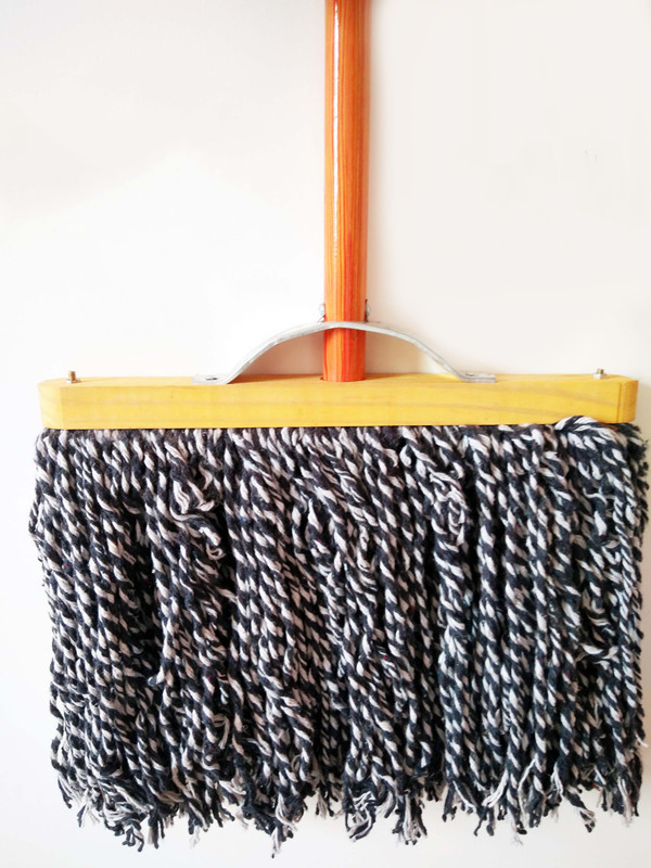 厂家批发家用拖把实木杆棉纱线拖把老式拖把加长加大宽头棉纱拖把