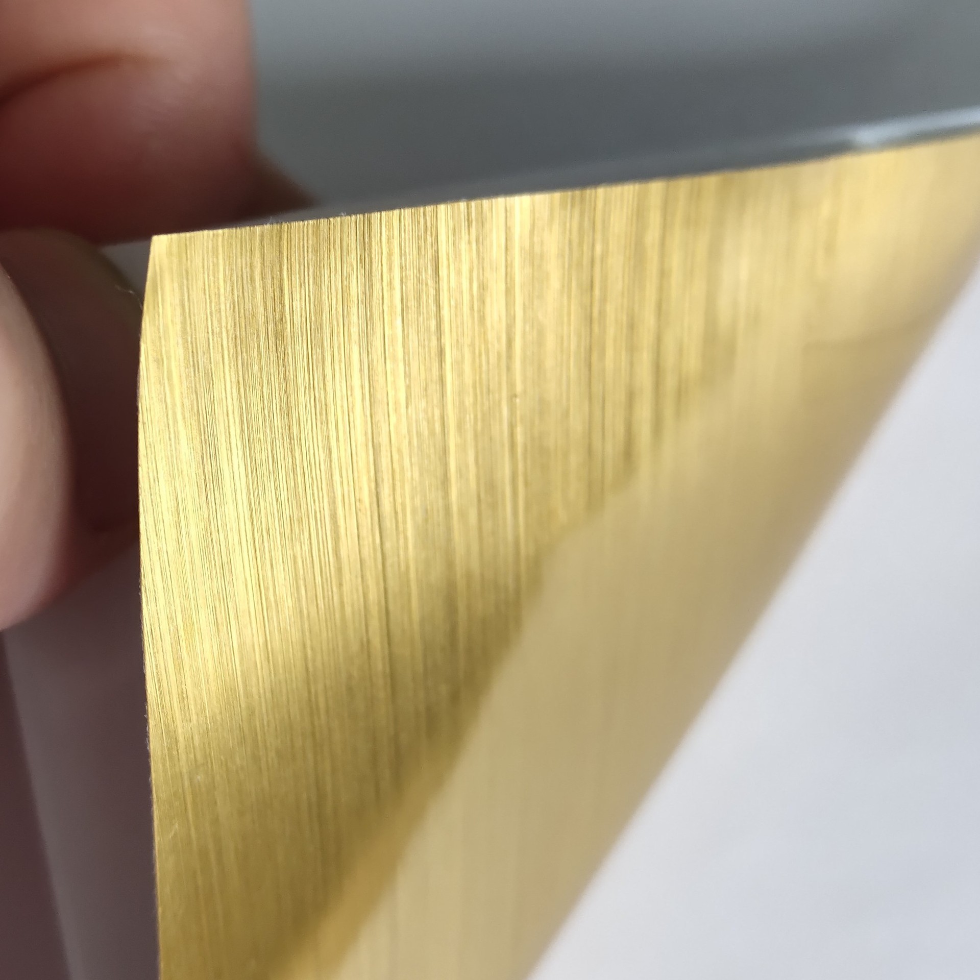 25pet标签印刷卷筒材料封网框拉印刷封边丝金不干胶胶带