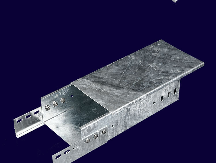 热浸锌梯式桥架 热镀锌槽式桥架 热浸锌大跨距托盘式线槽300x100