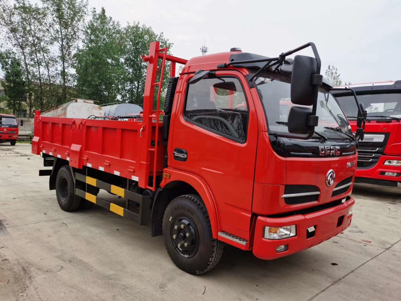 小型自卸车,东风自卸车价格,蓝牌和黄牌垃圾砂石料运输好帮手