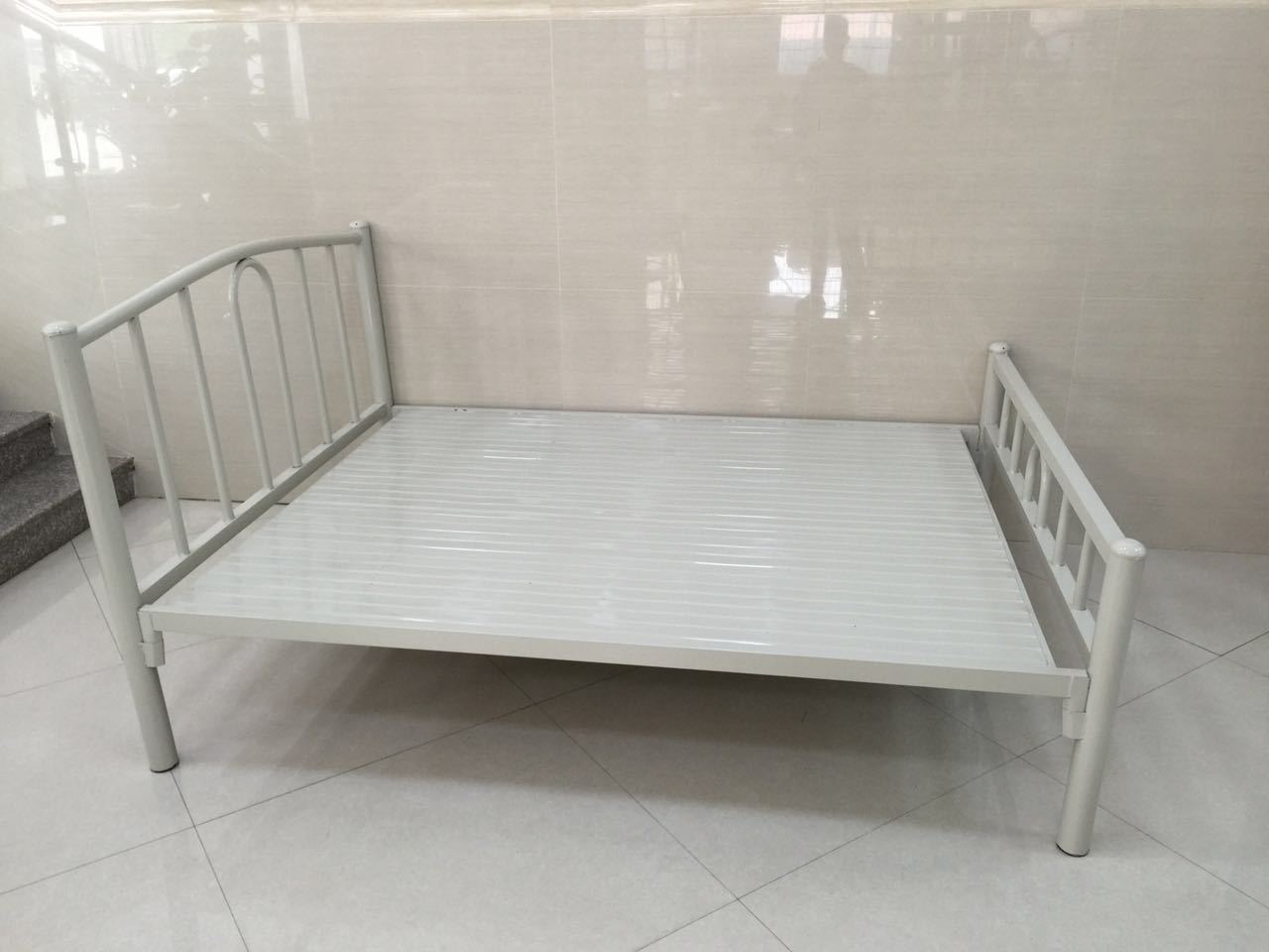 铁艺床现代简约铁床单人1.2米宿舍寓床卧室家用双人铁架床单层