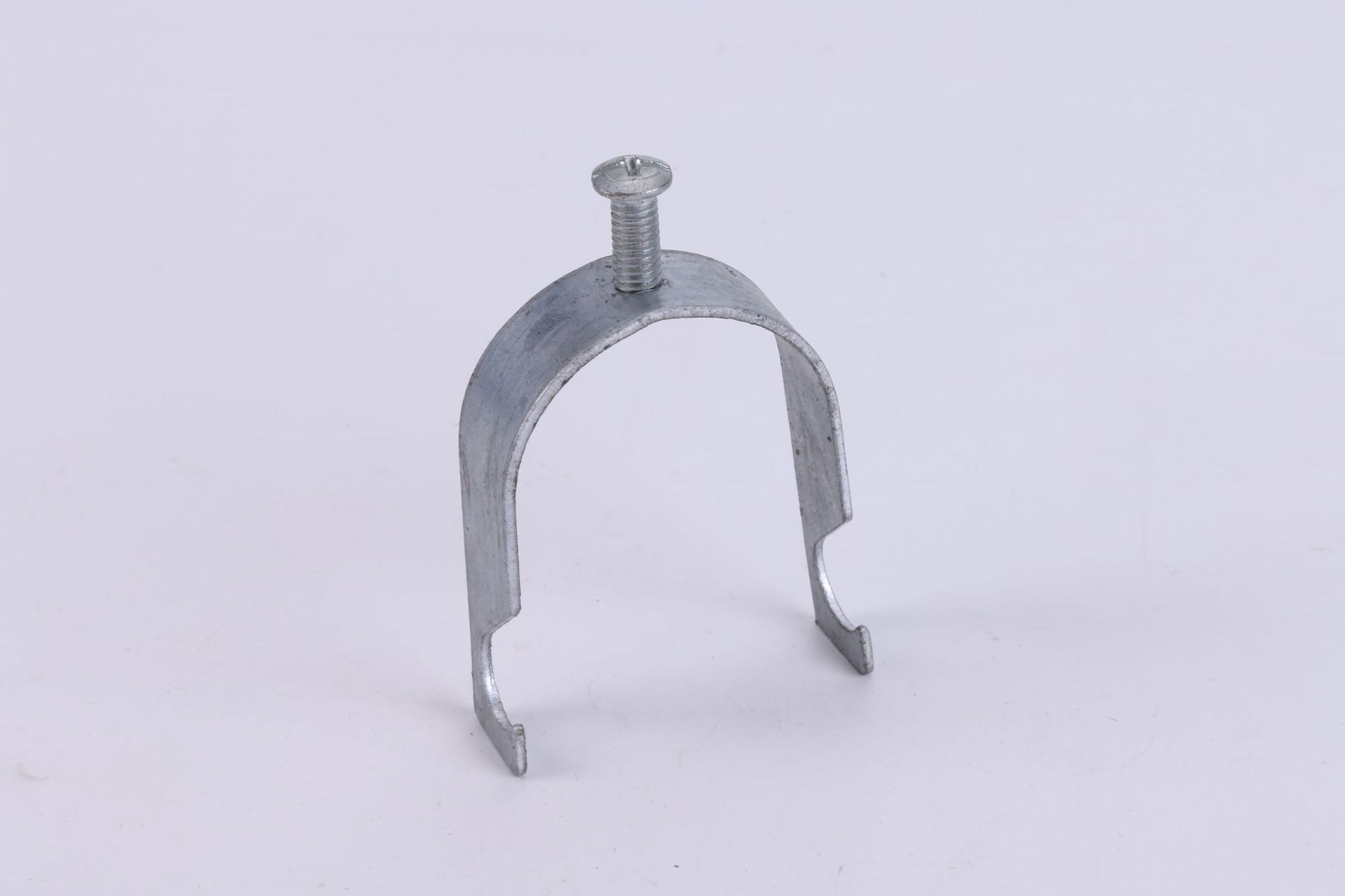 厂家直供穿线管配件吊卡吊挂钩半圆铁皮龙骨卡kbg金属丝杆管卡