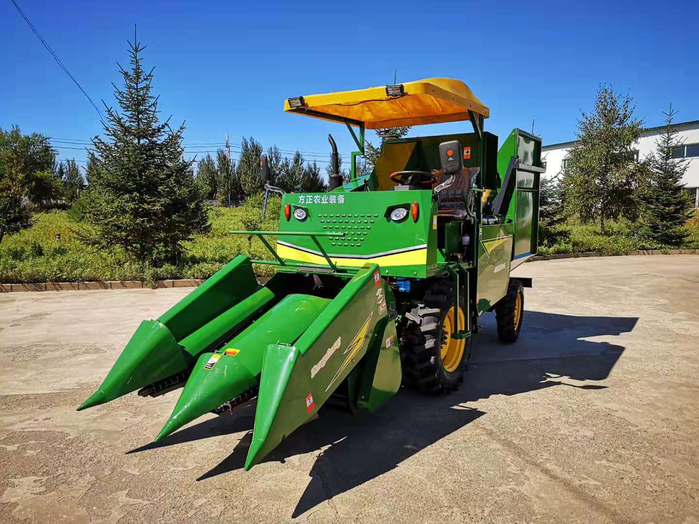 方正(一收)山地型玉米收获机山地型玉米收割机