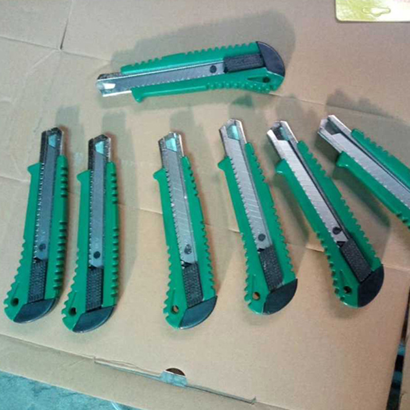 厂家现货美工刀架 大号重型切裁纸刀片 开箱器产地货源批发壁纸刀