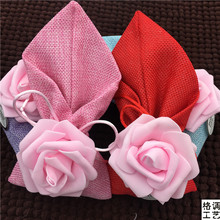 厂家直供定制款玫瑰花欧式创意婚庆礼品袋 亚麻 仿麻束口抽绳袋