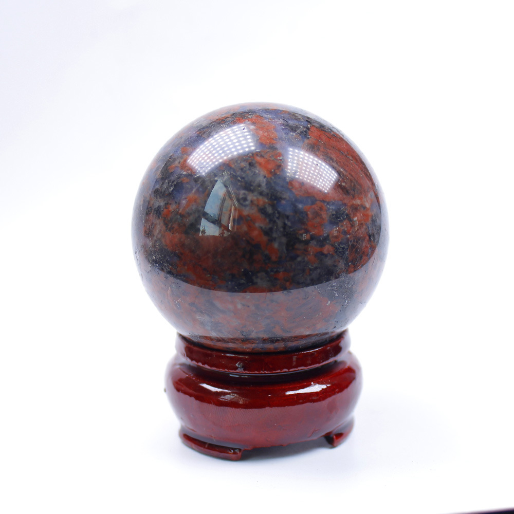 东海厂家批发天然水晶球原石打磨红闪石能量石家居桌面摆件送底座