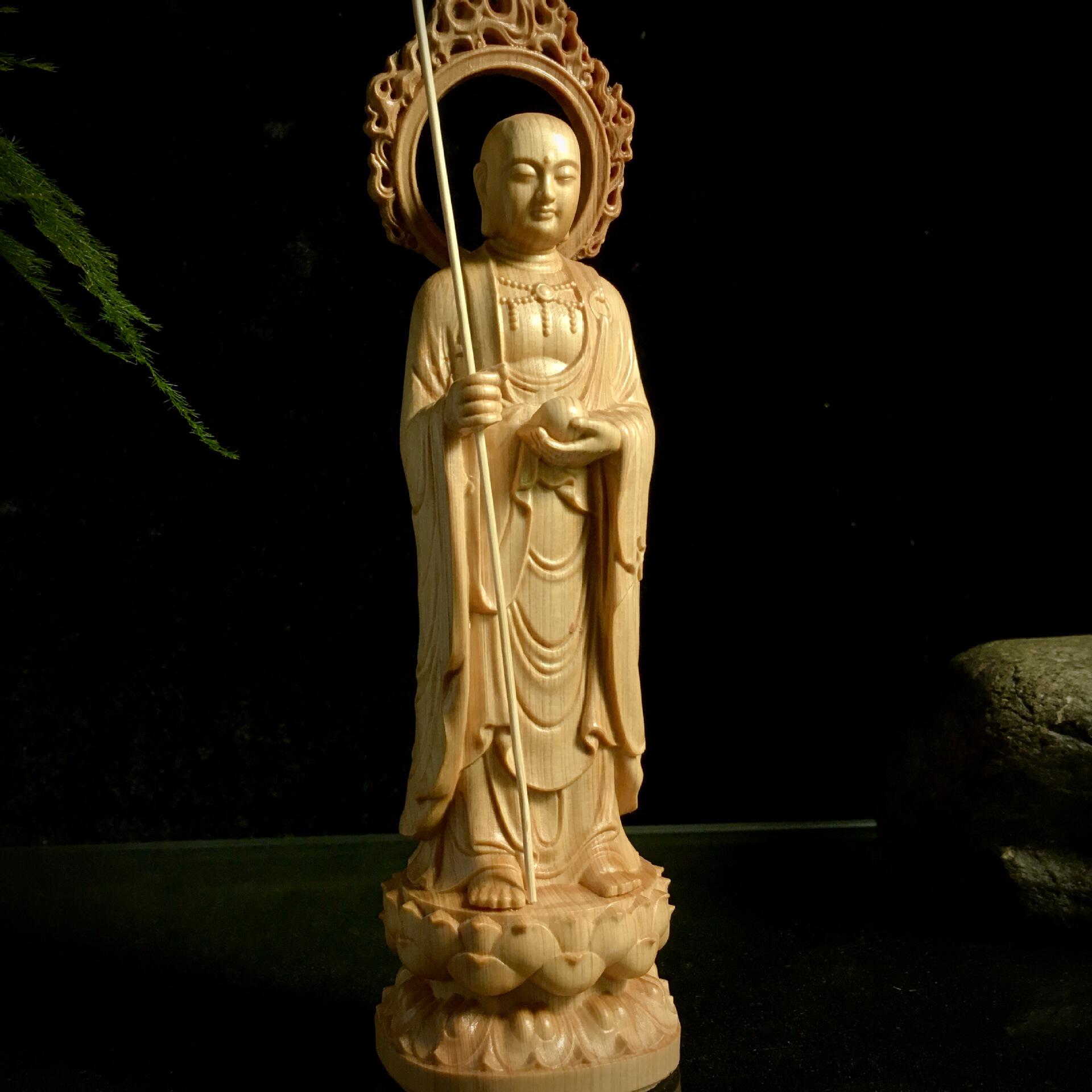 木雕厂家直供地摊货源崖柏木雕工艺品加工摆件根雕背光地藏王菩萨