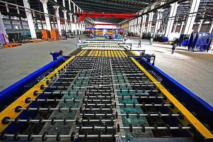 防弹玻璃源头厂家定制防火玻璃切割瓦楞钢化玻璃丝印真空玻璃加工