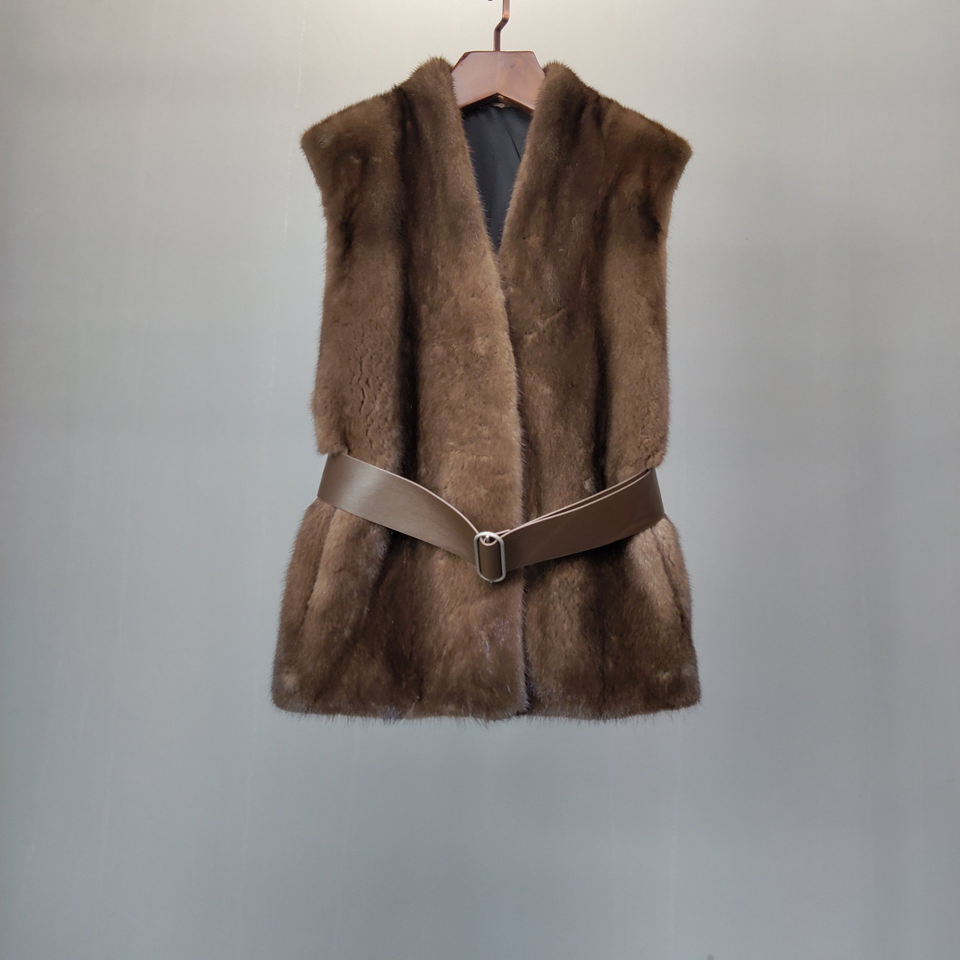 2020海宁新款进口天鹅绒级紫标水貂多色哥本哈根马甲皮草批发