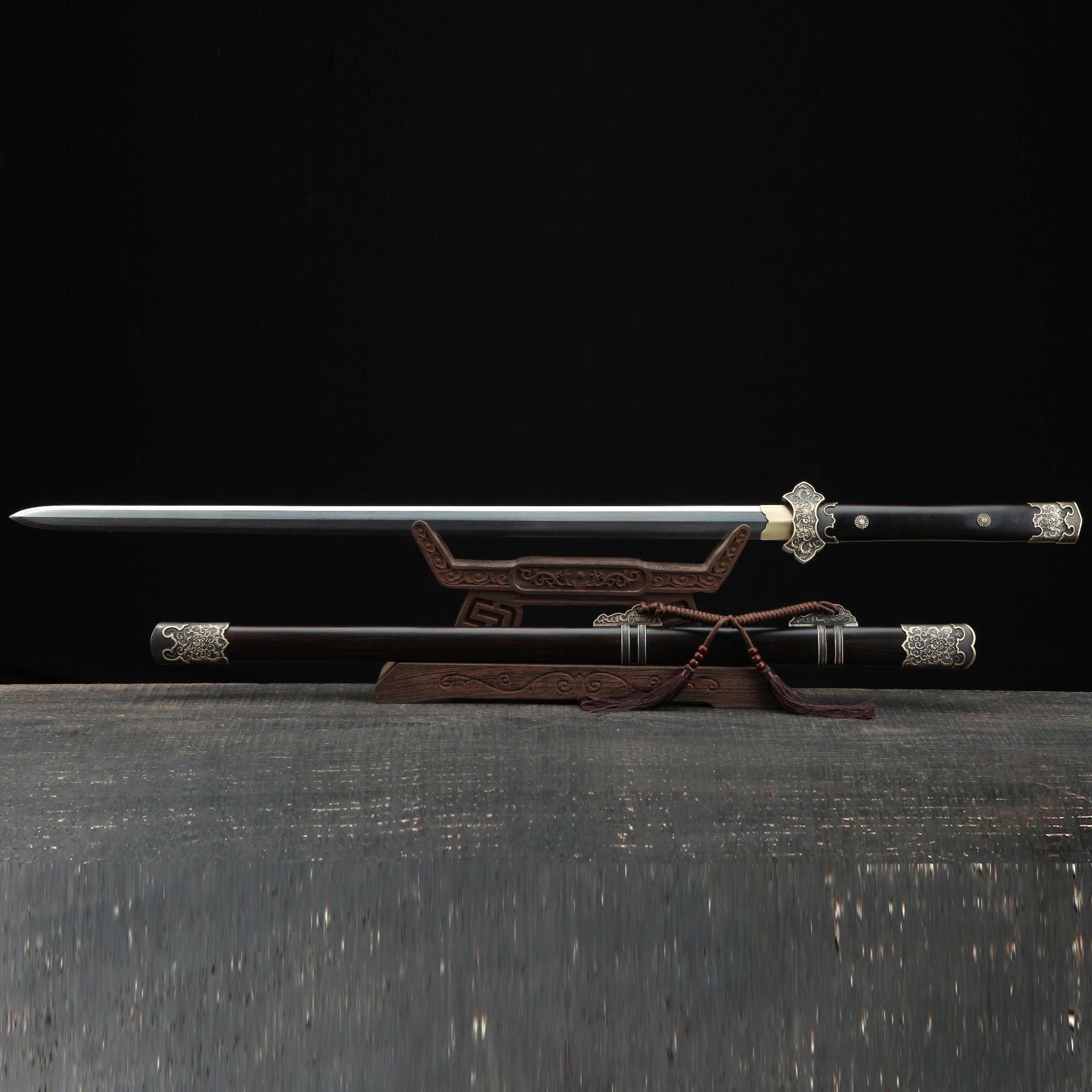 龙泉刀剑花纹钢烧刃一体清剑黑檀木宝剑手工收藏唐剑冷兵器未开刃