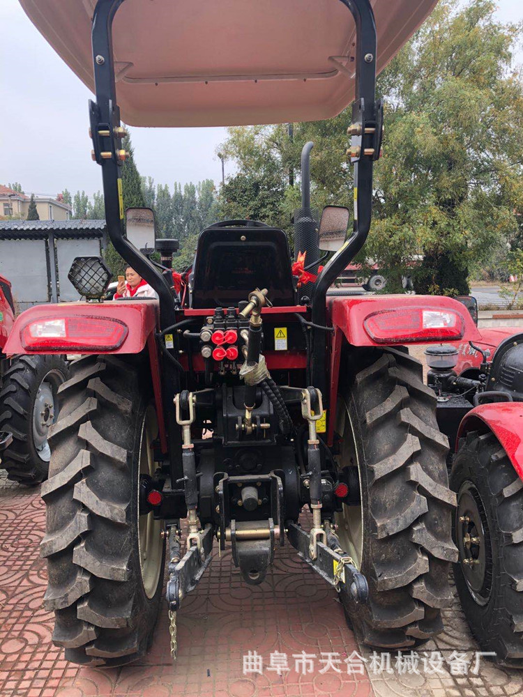 现货沃得504中型拖拉机平底板梭式换挡8 8档位两组四路阀密封前桥