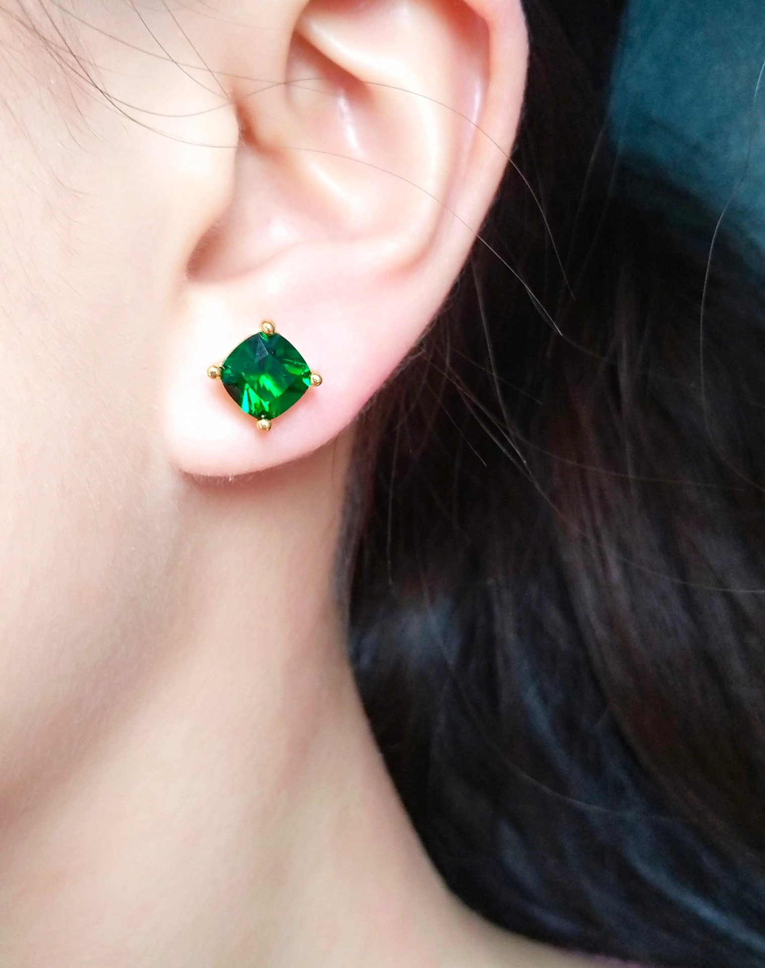源头厂货绿宝石耳钉 经典四爪绿碧玺耳钉女镀18k金绿水晶耳钉代发