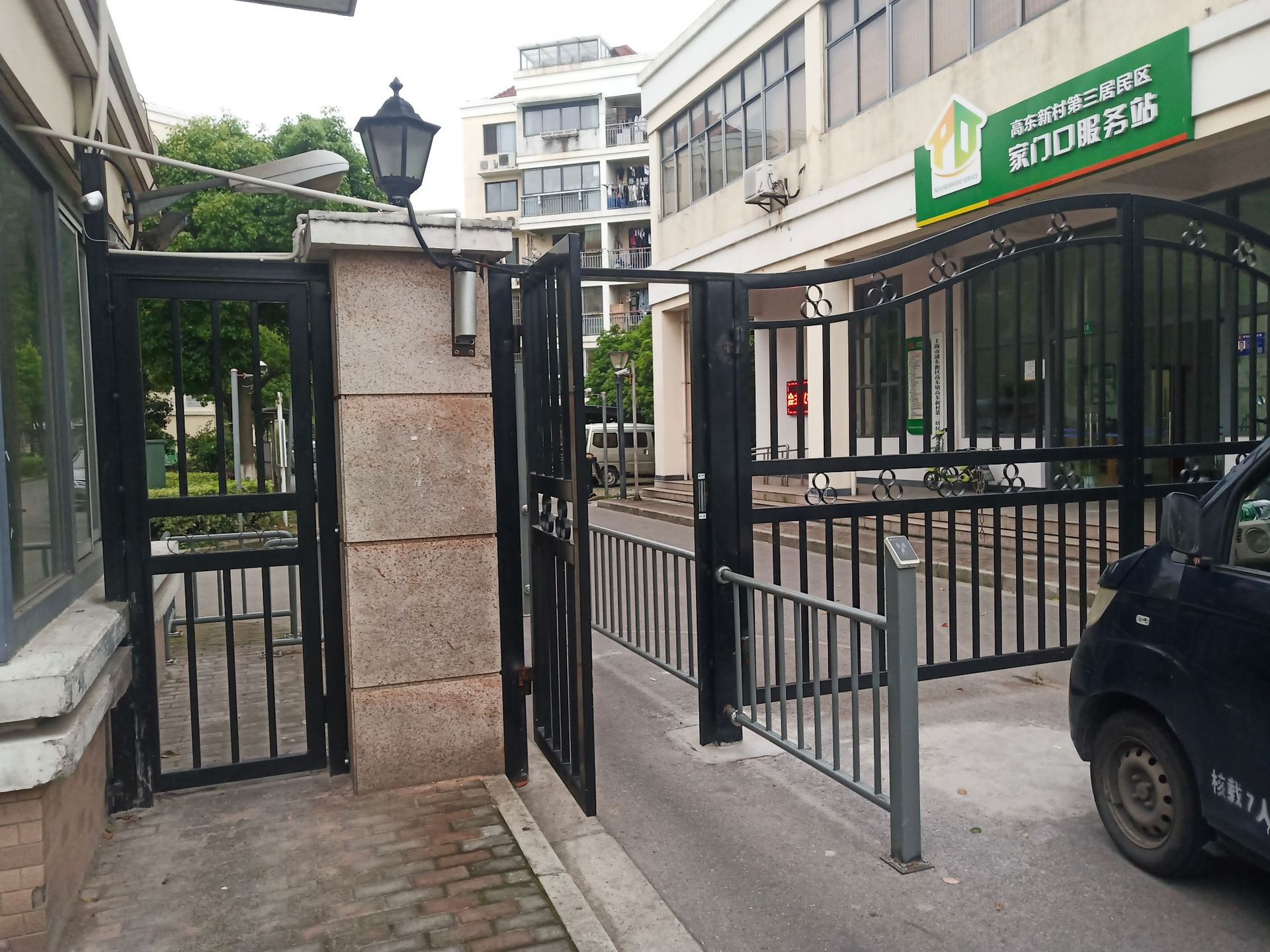 小区人行通道门 出入口控制门机 智慧社区广告门 全高闸 人行道闸