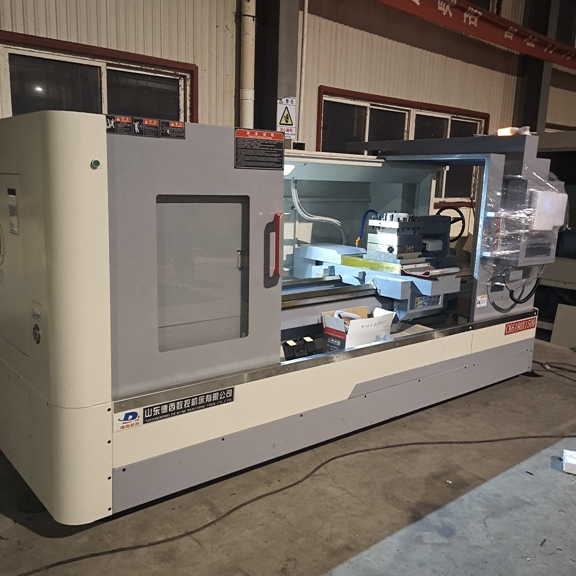 通用新代卧式智能数控车床,cw6180/1500连体重型数控车床