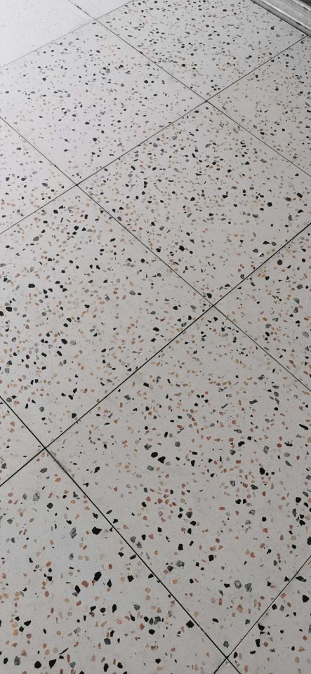 白色水磨石地砖成品水磨石预制板