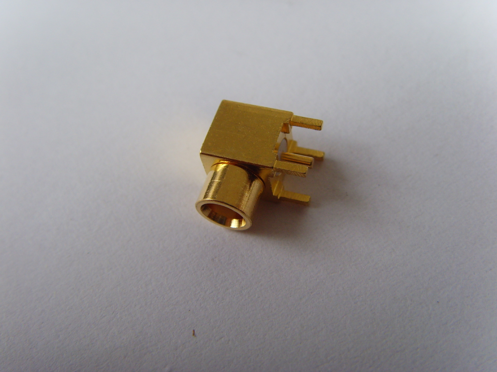 销售射频同轴连接器mcx