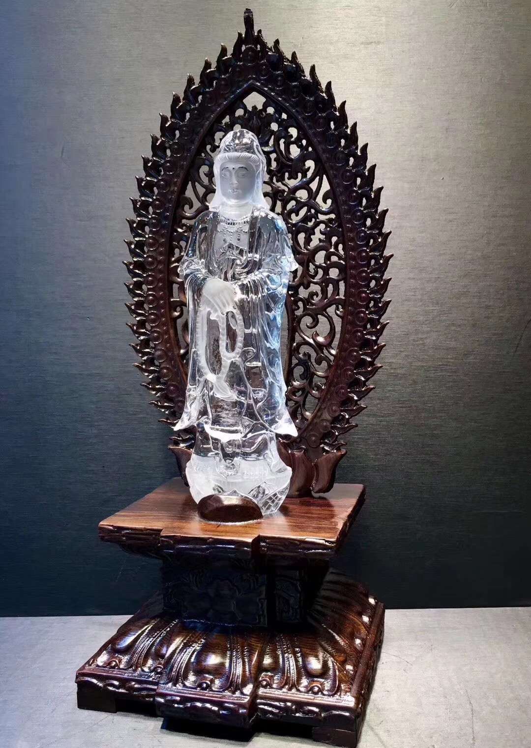 福寿 天然白水晶观音摆件 面目慈祥开脸细致 黑檀木金刚底座