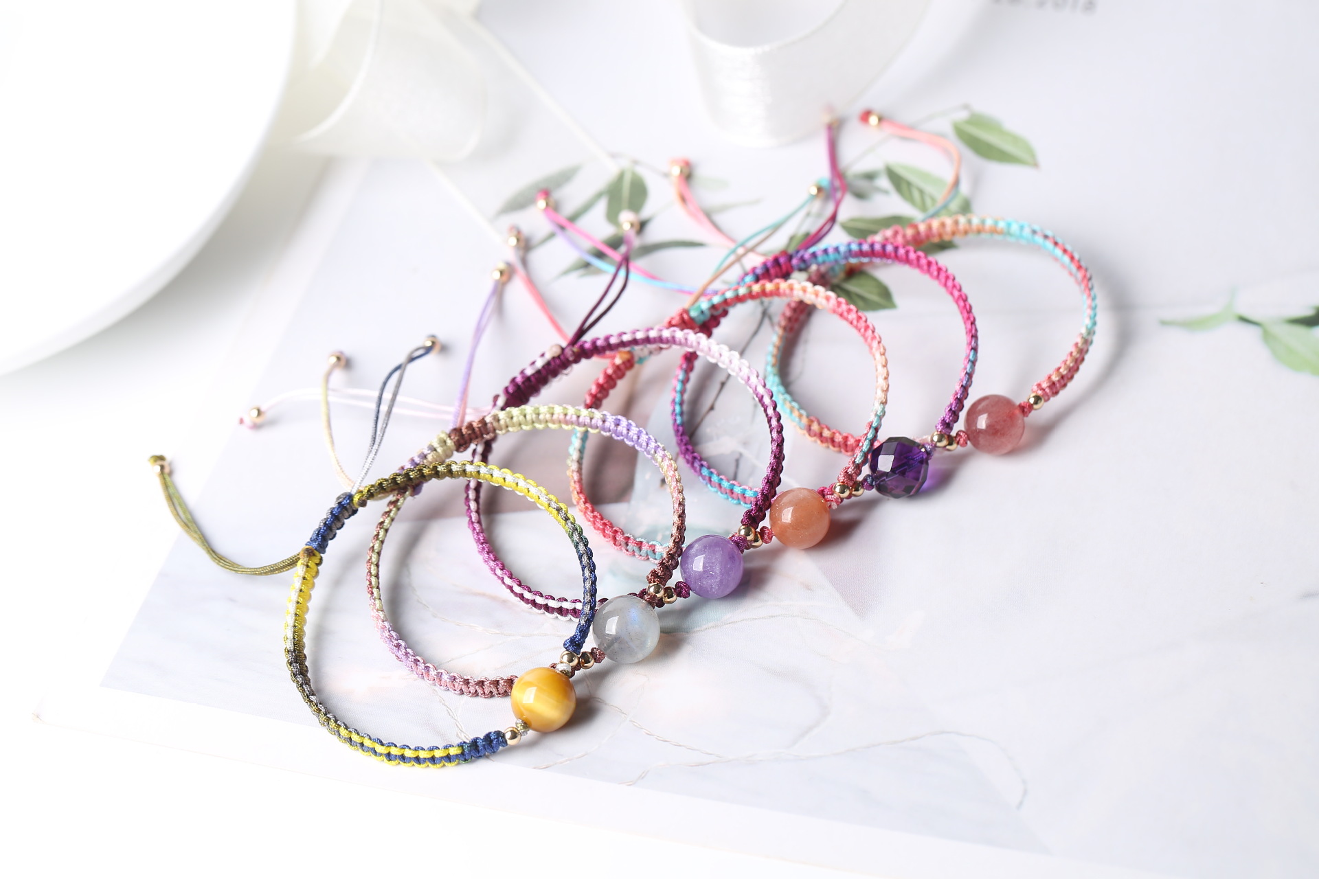 天然草莓晶紫水晶月光石七彩渐变编绳手串手链女 手工编织绳手串