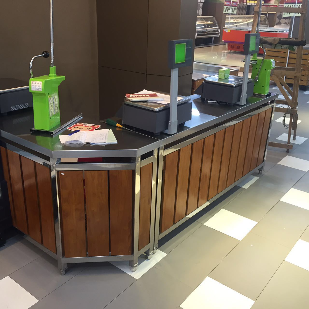 双面6层轻量级t型集中弧形包柱桌子电子称打称台层架 超市打称台