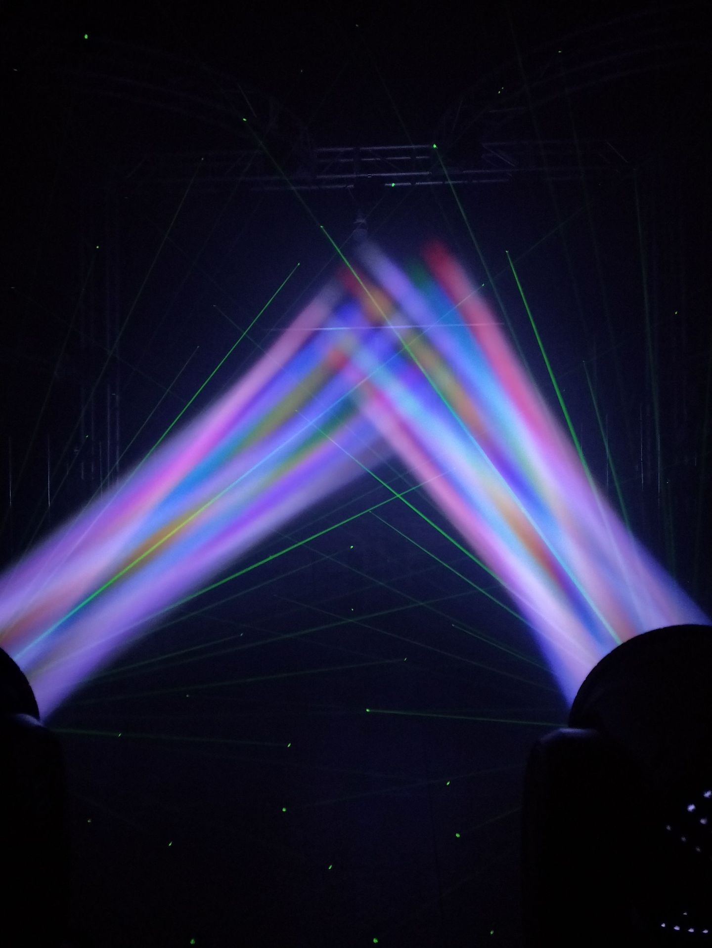 舞台灯酒吧婚庆灯摇头灯迷你6颗蜂眼灯激光灯ktv闪光灯工厂直销