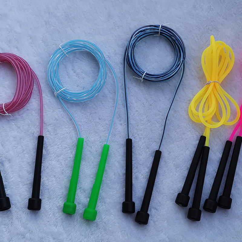 伟鹏品质多彩pvc训练跳绳 健身牢固比赛儿童跳绳穿线管钢丝跳绳