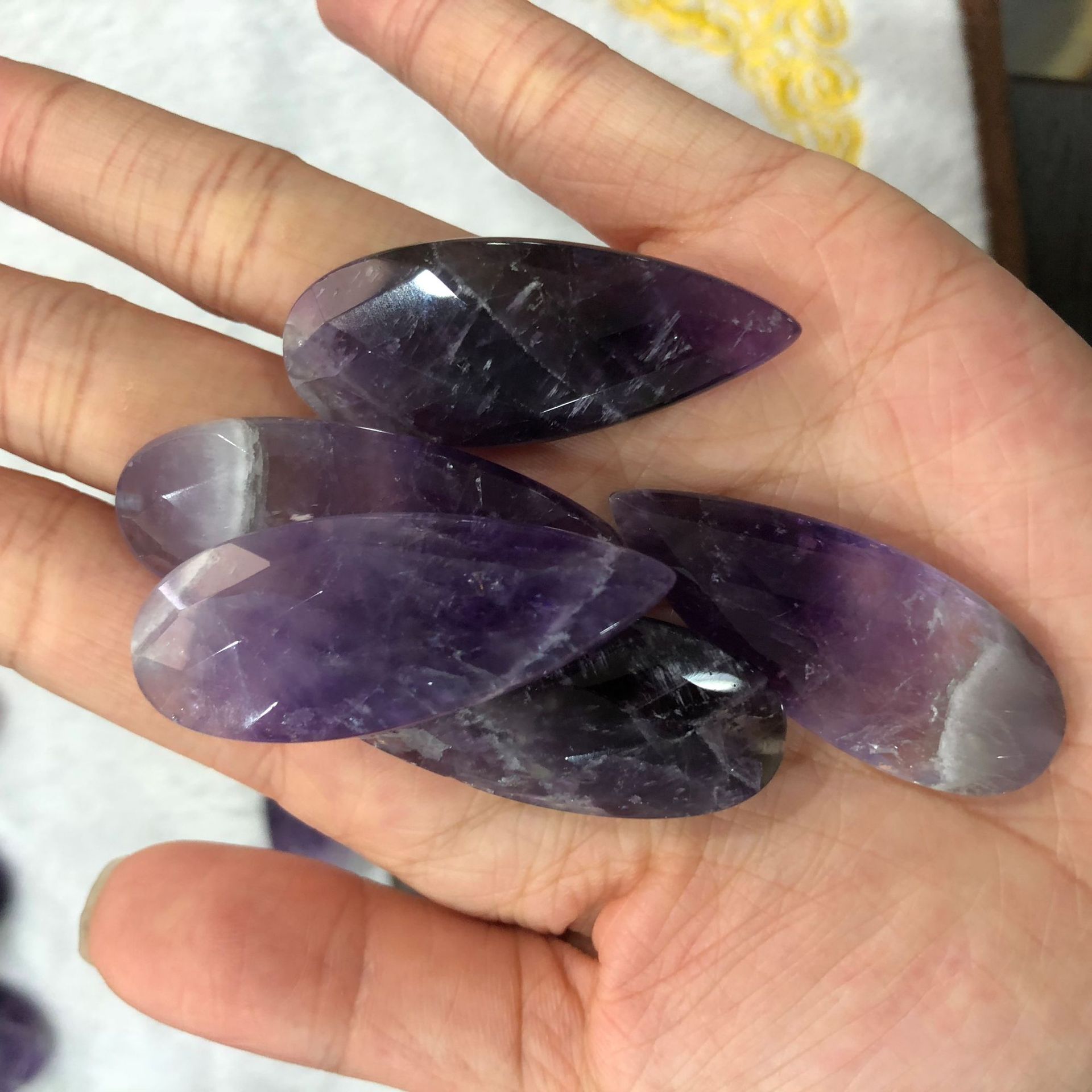 紫水晶粉水晶 水滴形双面格子切割面 宝石半成品 厂家直销