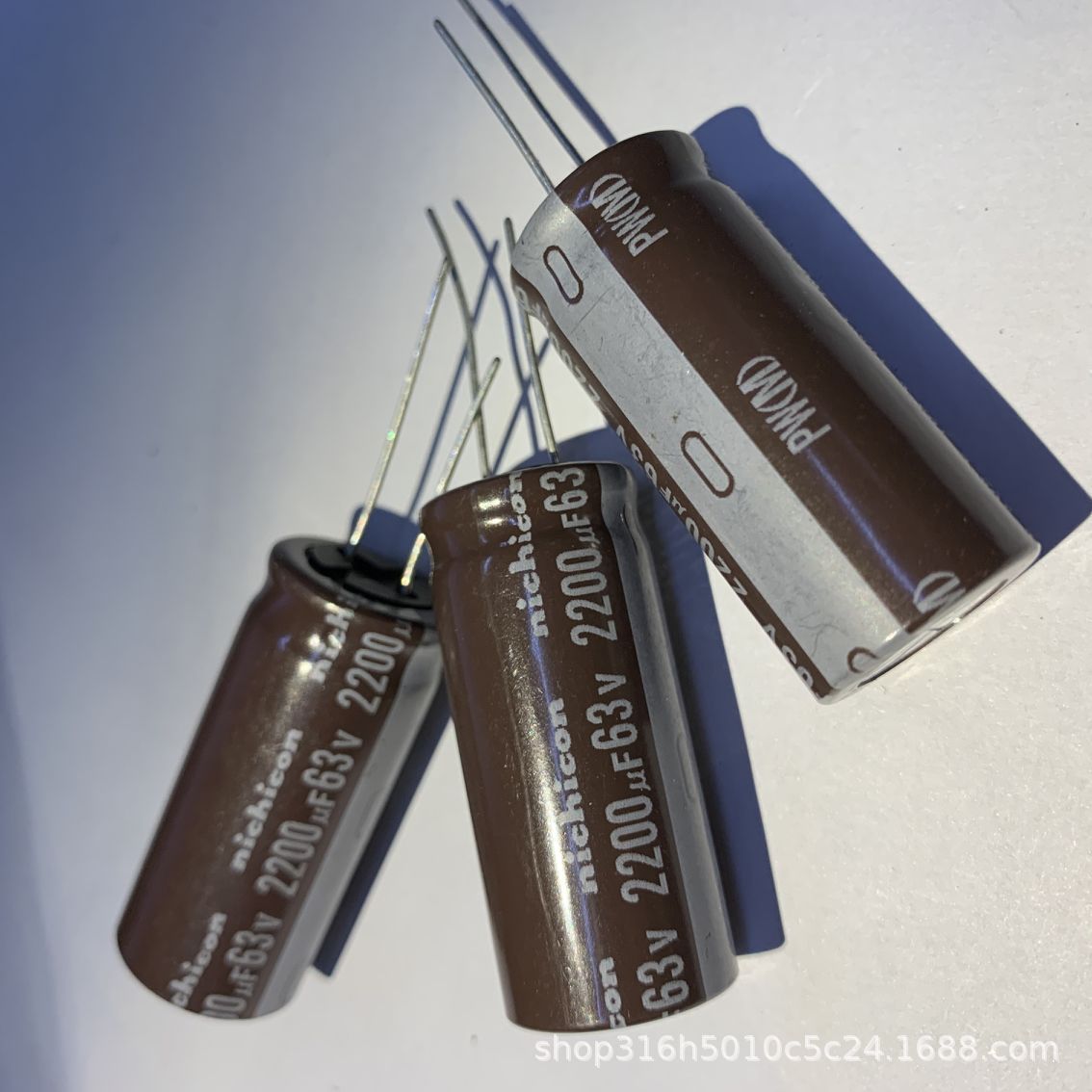 63v2200uf 18*40mm 2200uf63v 棕色pw系列 尼吉康电解电容