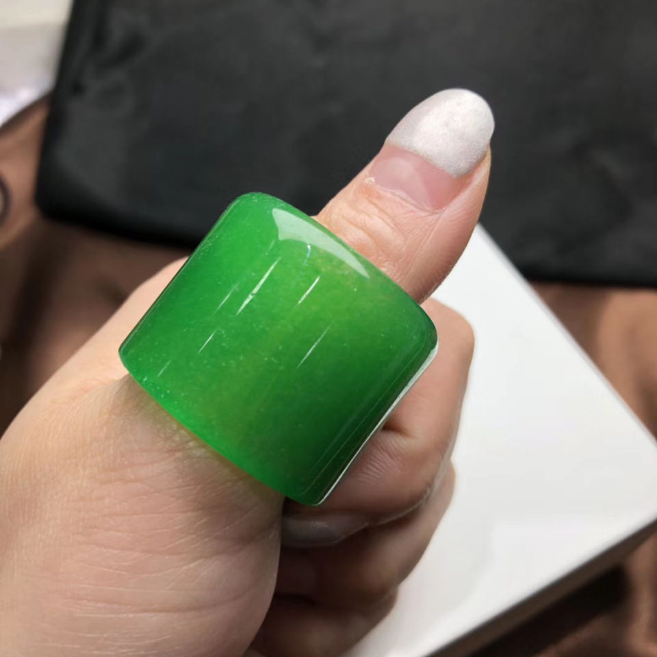 缅甸翡翠霸气大扳指冰种帝王绿翡翠复古典把文玩戒指有