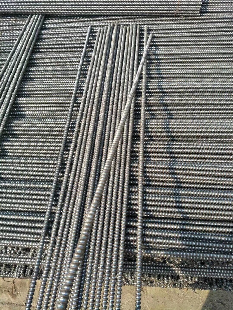 山东厂家桥梁模板穿墙丝对拉丝穿墙螺杆元宝卡蝴蝶卡模板卡优惠